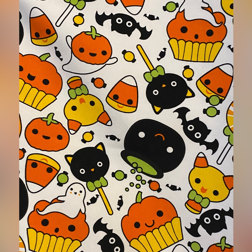 Scrub top, 2X, Halloween candy, print